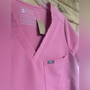 FIGS | Size S Scrub Top
